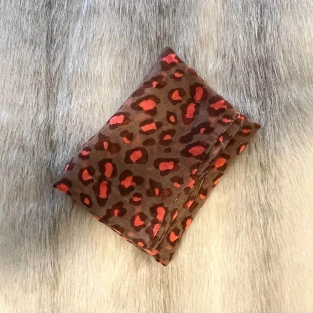 New “g” Leopard Brown Coral 74”x 38” Sheer Scarf Wrap Rolled Sewn Edging